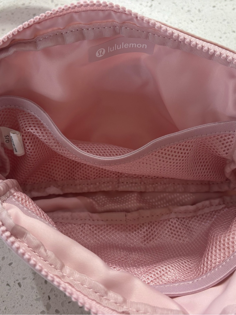 Lululemon Light Pink 1L Everywhere Belt Bag - Picture 5 of 8